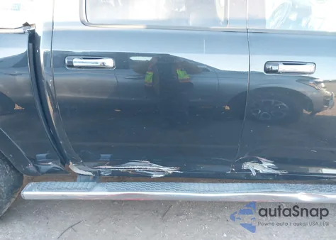 2016 Ram 1500 Laramie z USA, uszkodzony, nr VIN 1C6RR7NT8GS211235